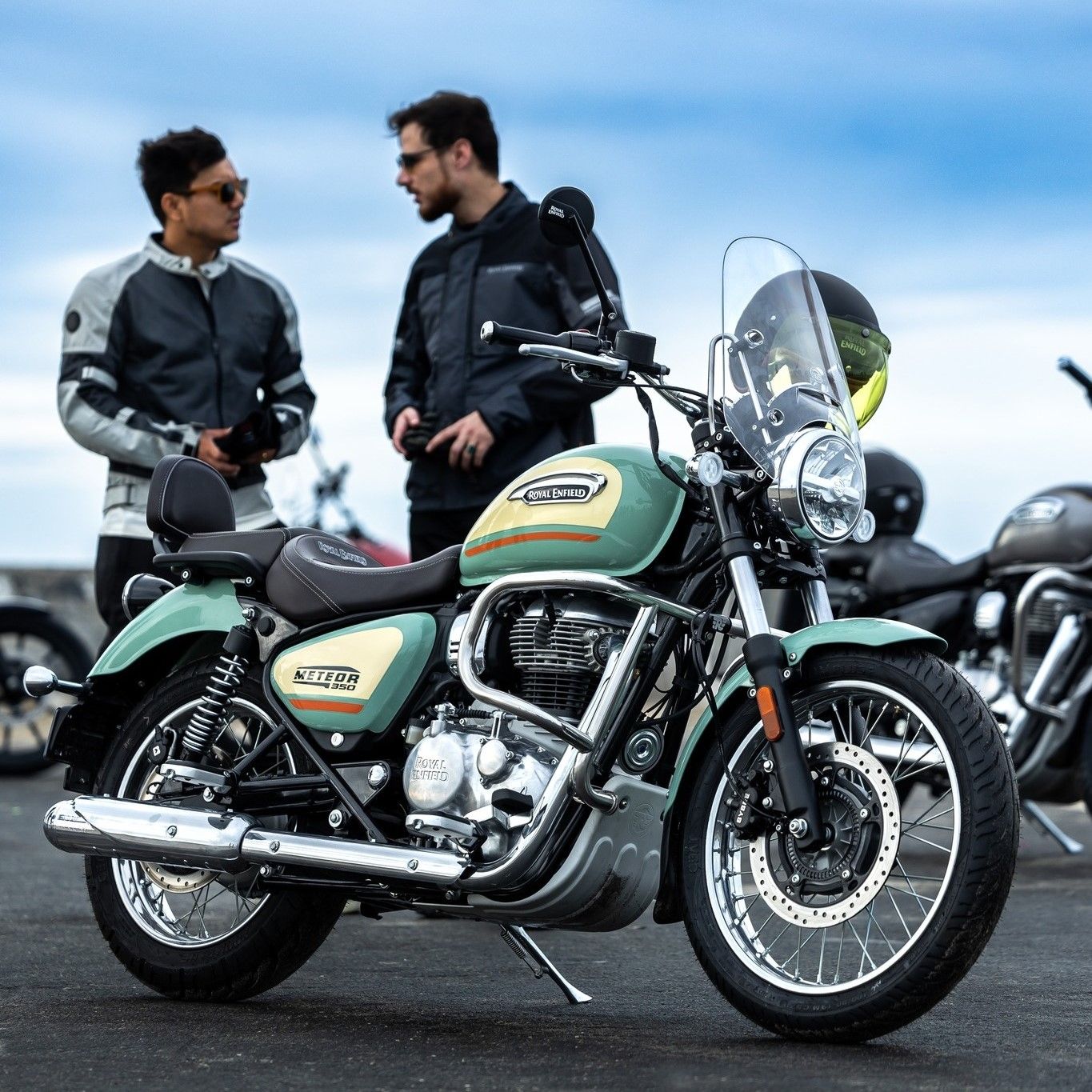 meteor-350-gallery-01.jpg
