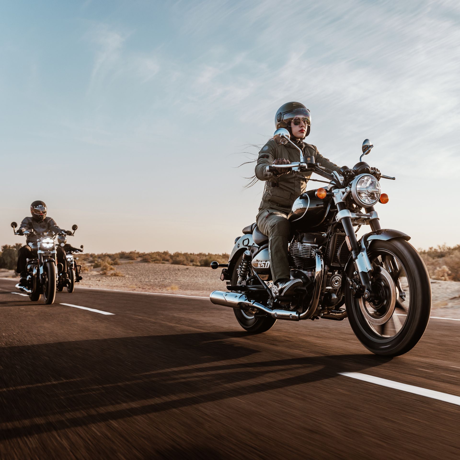 super-meteor-650-gallery-01.jpg