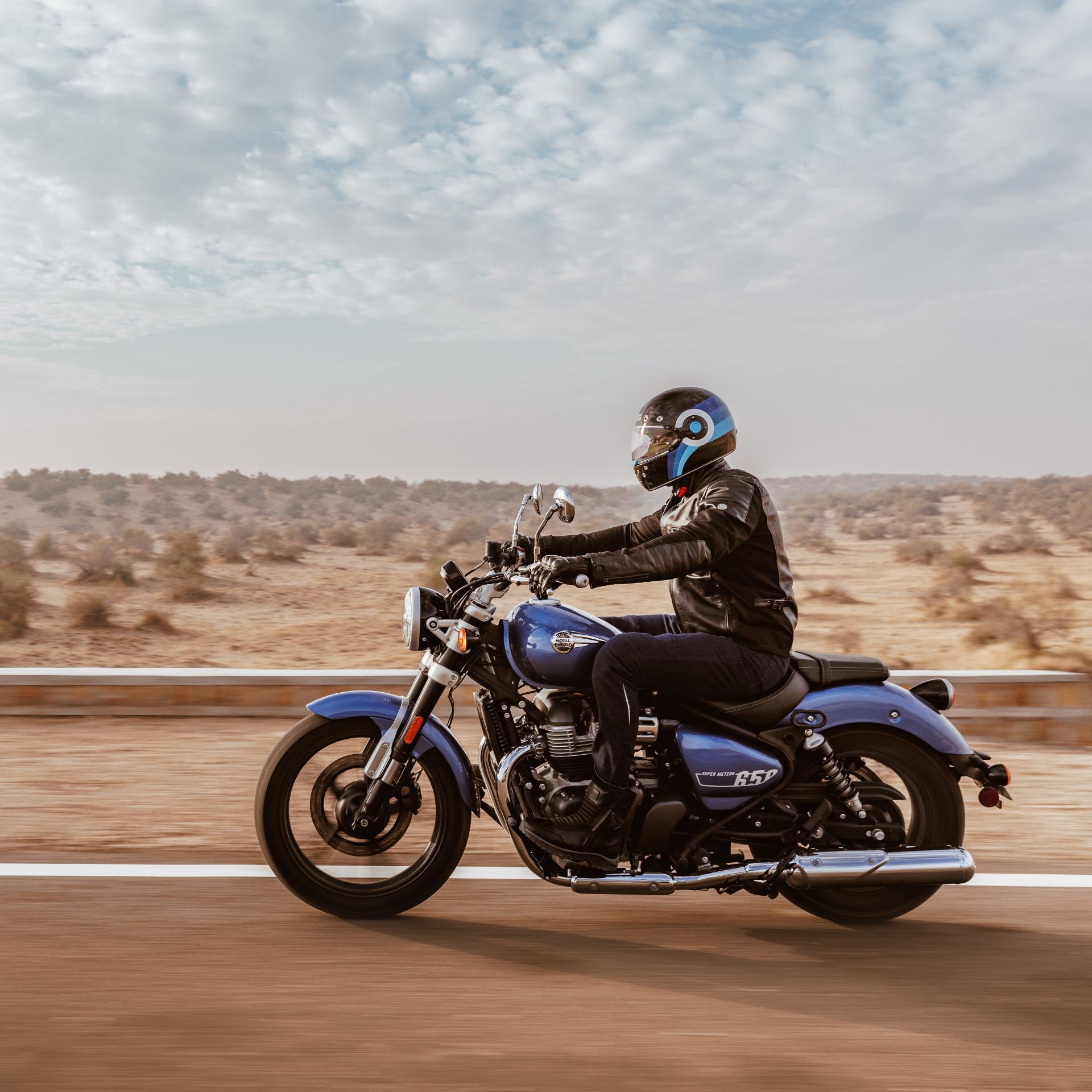 super-meteor-650-gallery-05.jpg